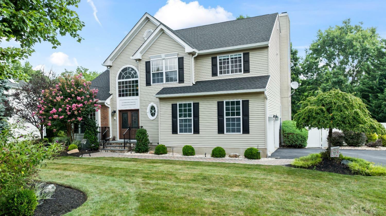 Property Photo:  38 Wisteria Court  NJ 08854 