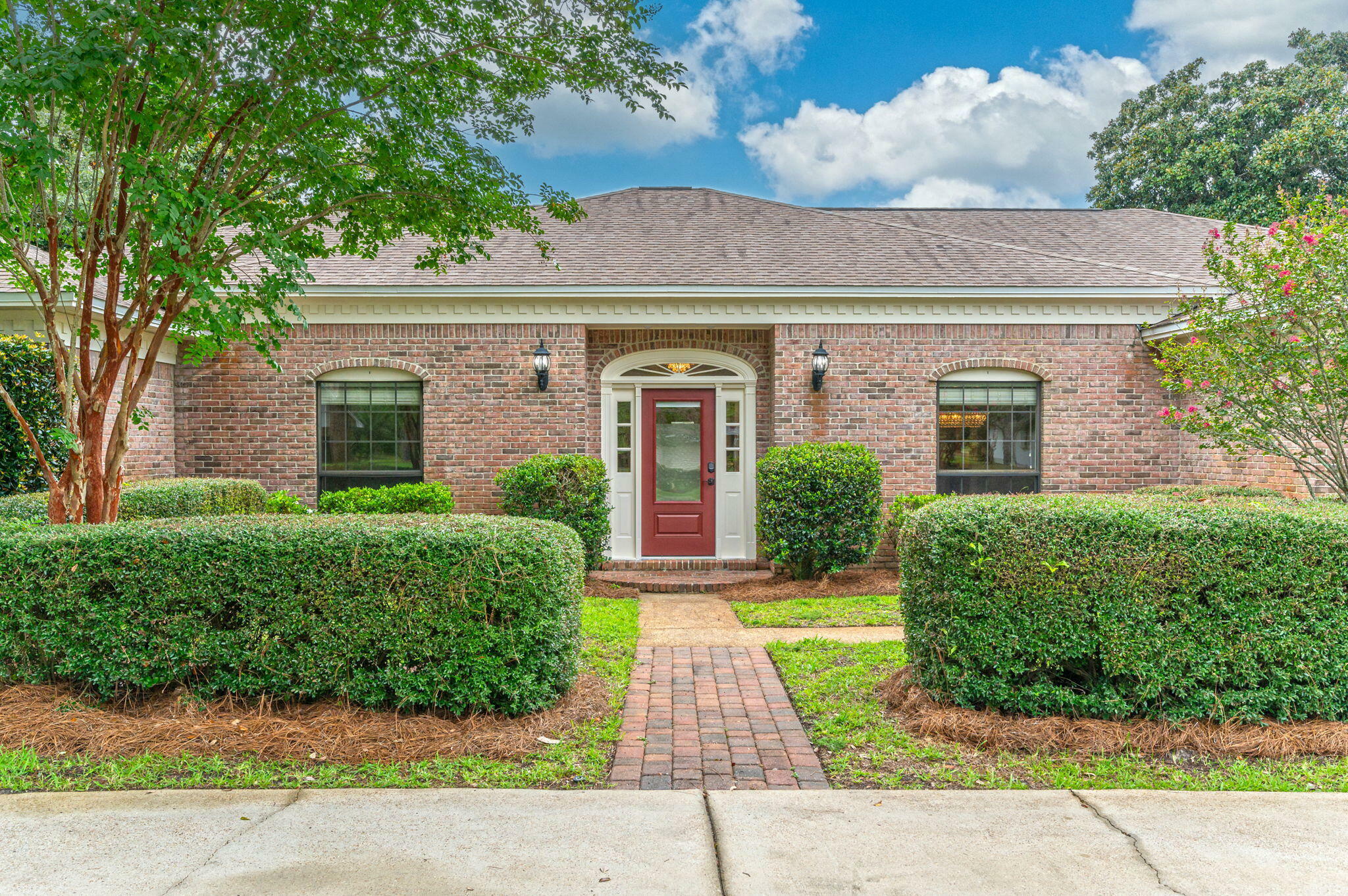 Property Photo:  16 E Country Club Drive  FL 32541 