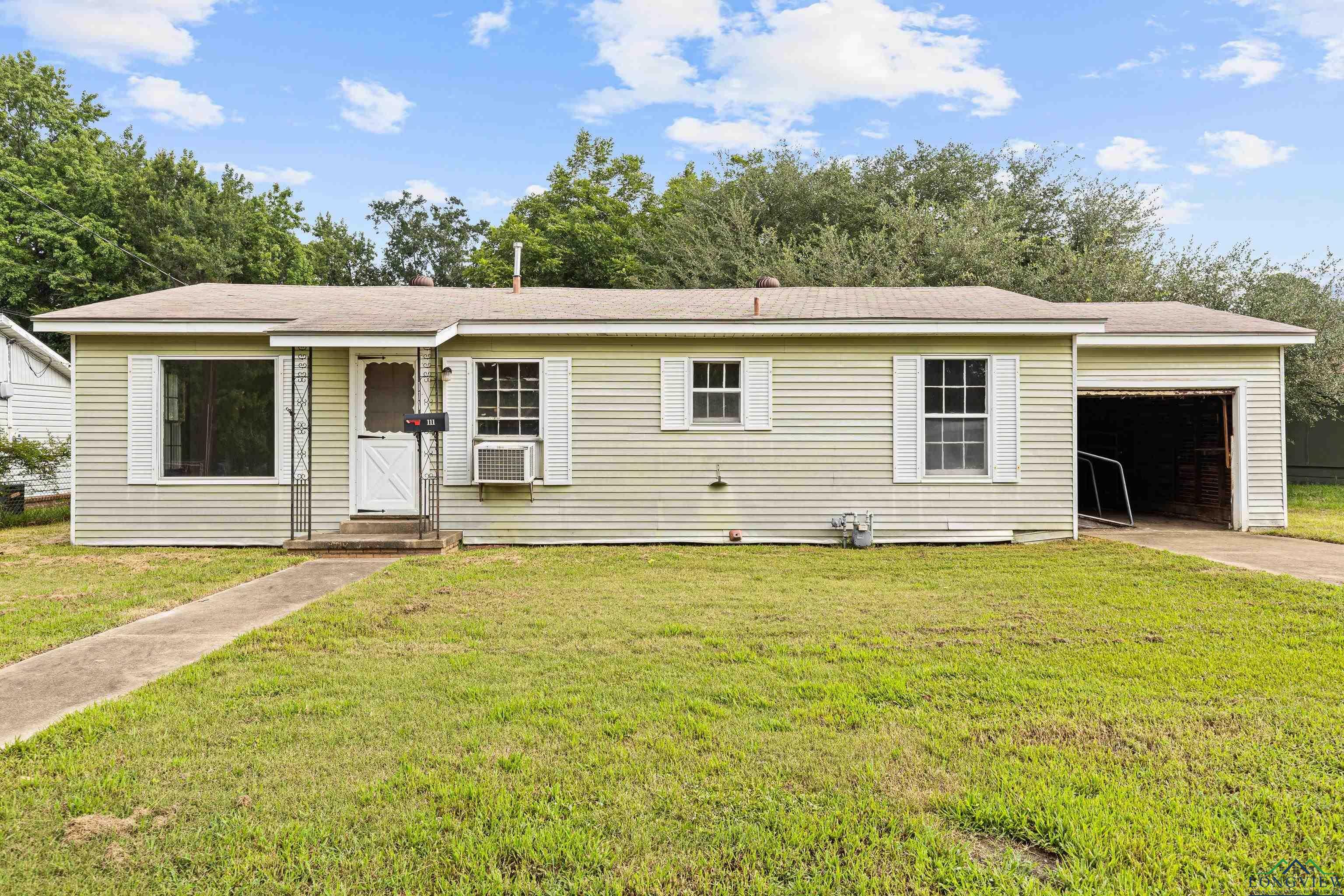 111 W Whelan Street  Jefferson TX 75657 photo