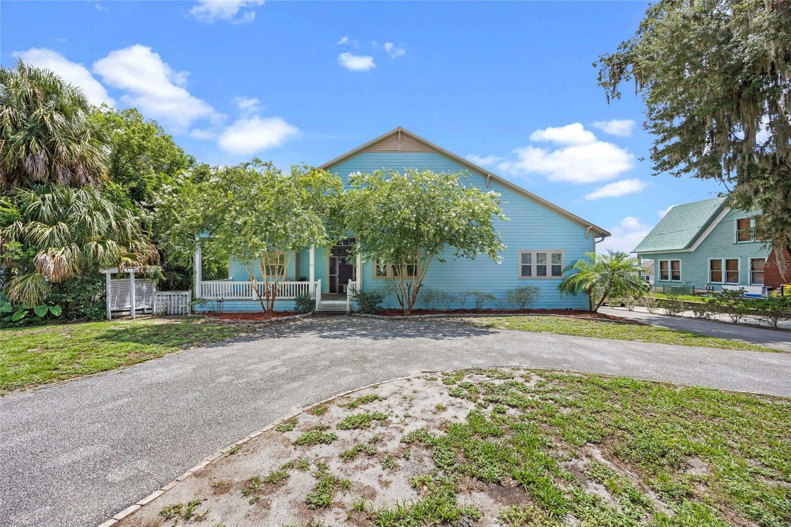 Property Photo:  22 N Lake St Street  FL 32112 