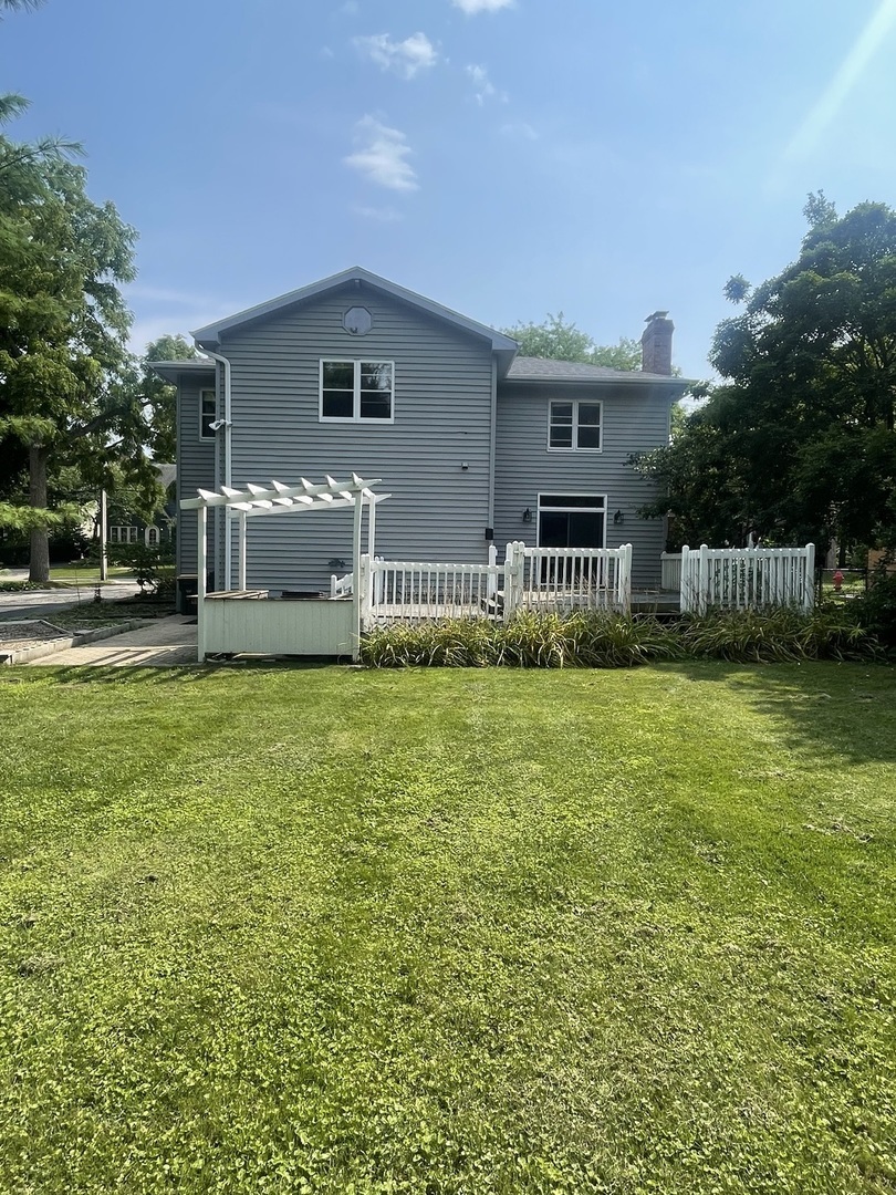 Property Photo:  158 Newberry Avenue  IL 60048 