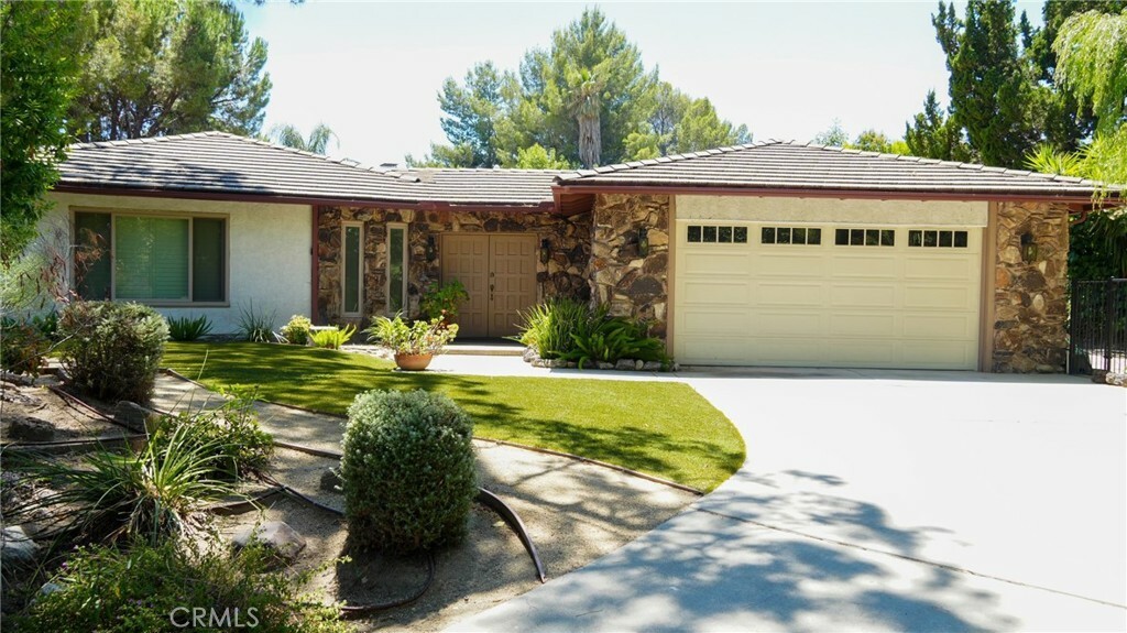 Property Photo:  16810 Maiden Lane  CA 91344 