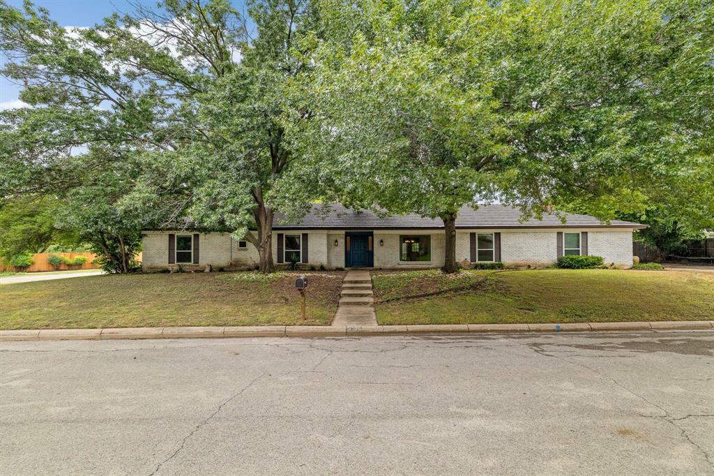 Property Photo:  3712 Hickory Springs Road  TX 76116 