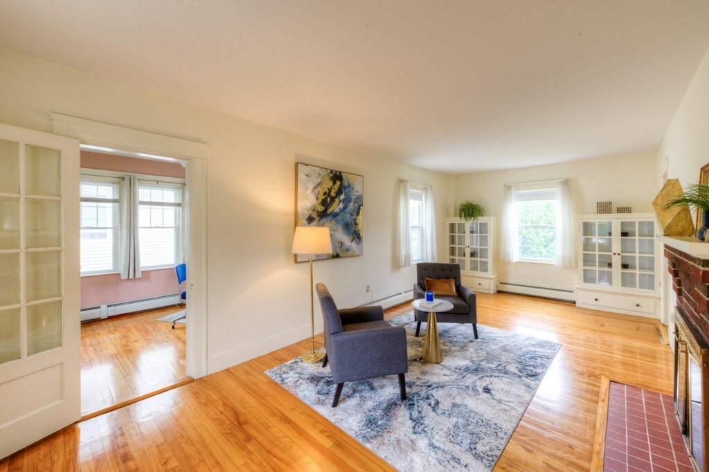 Property Photo:  5 Bellingham Rd  MA 01606 