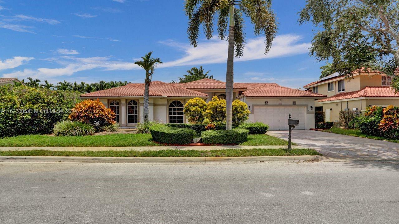 Property Photo:  701 Laurel Ln W  FL 33027 