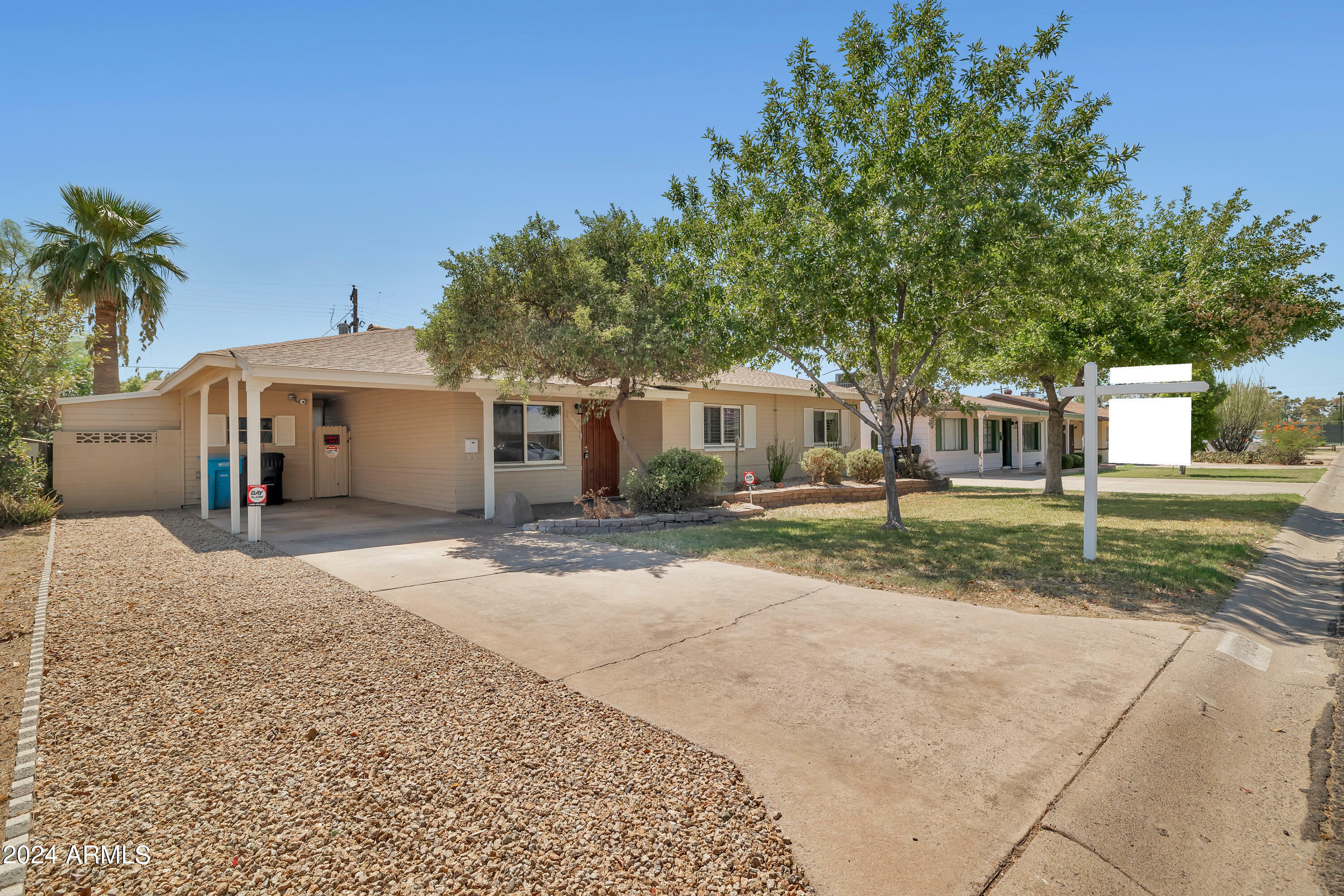 Property Photo:  2029 W Stella Lane  AZ 85015 