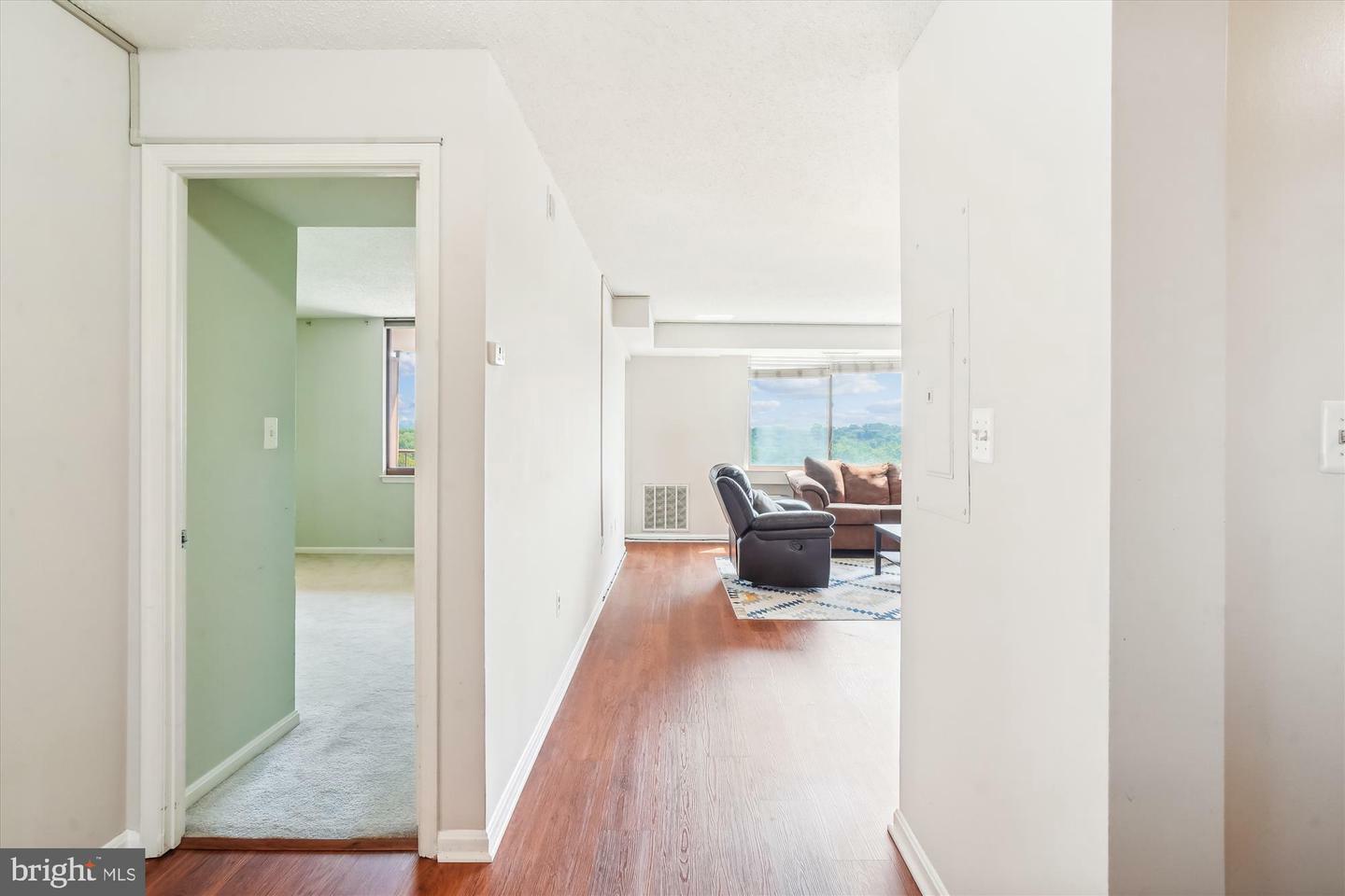 Property Photo:  10101 Grosvenor Place 1206  MD 20852 