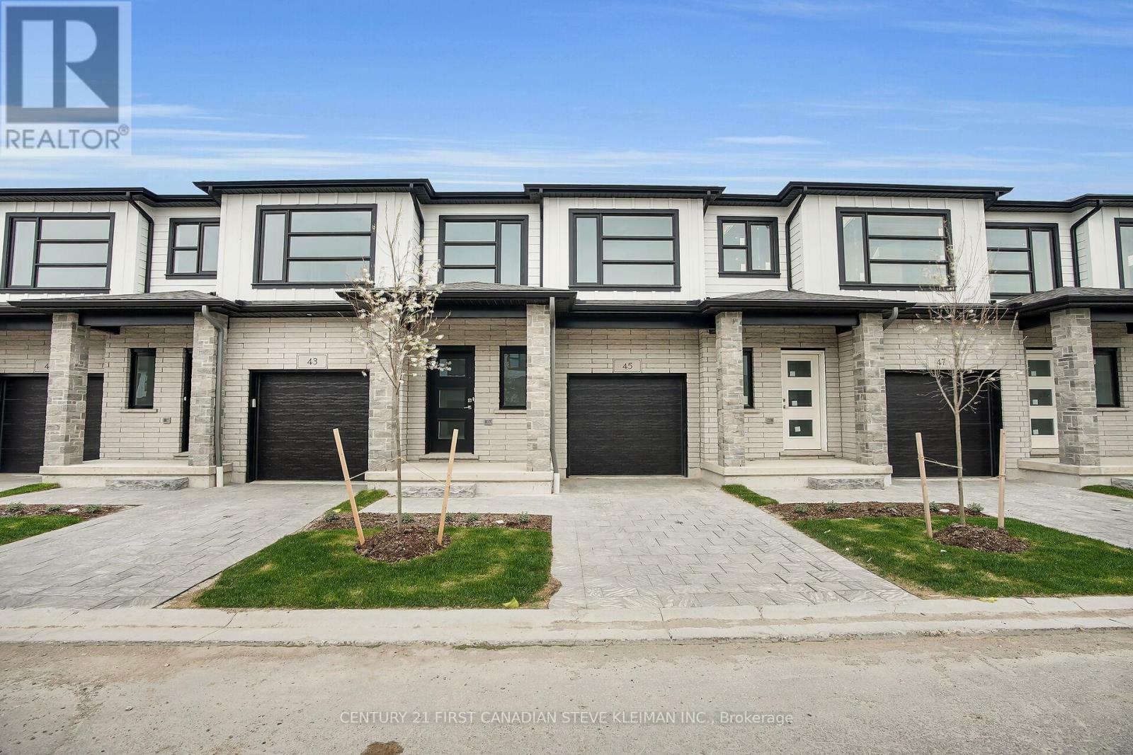 Property Photo: 2700 Buroak Drive 45 ON N6G 5B6