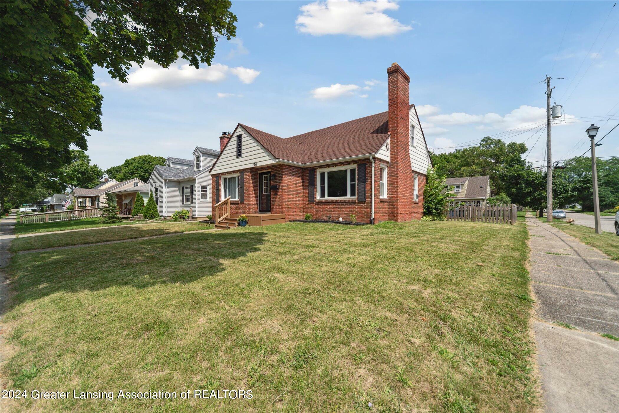 Property Photo:  1423 Pattengill Avenue  MI 48910 