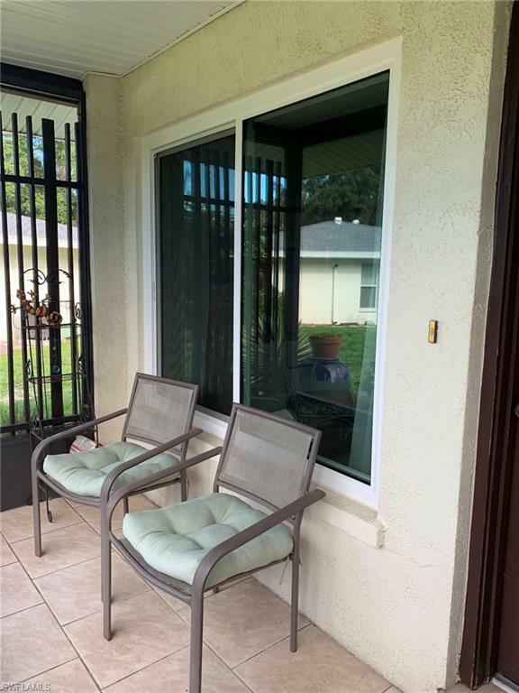 Property Photo:  3250 Ramblewood Cir  FL 34237 