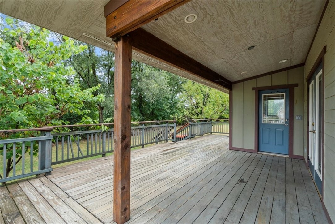 Property Photo:  2923 N 56th Street  AR 72762 