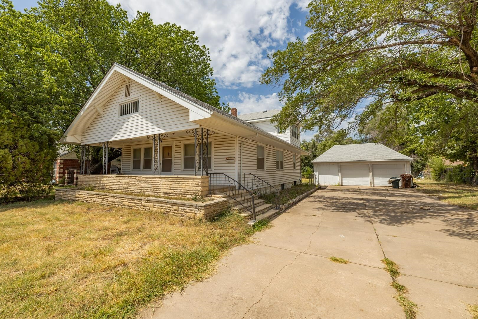 Property Photo:  2404 W 13th St N  KS 67203 