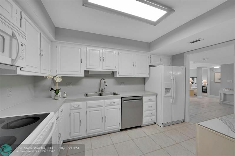 Property Photo:  5000 N Ocean Blvd 409  FL 33308 