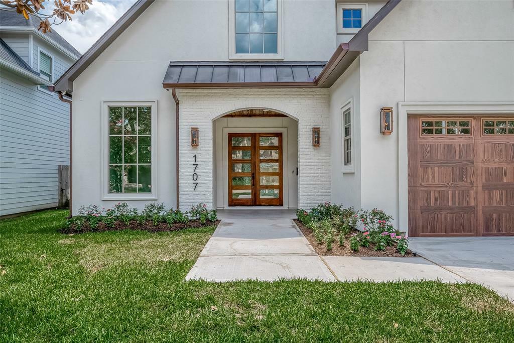 Property Photo:  1707 Hewitt Drive  TX 77018 