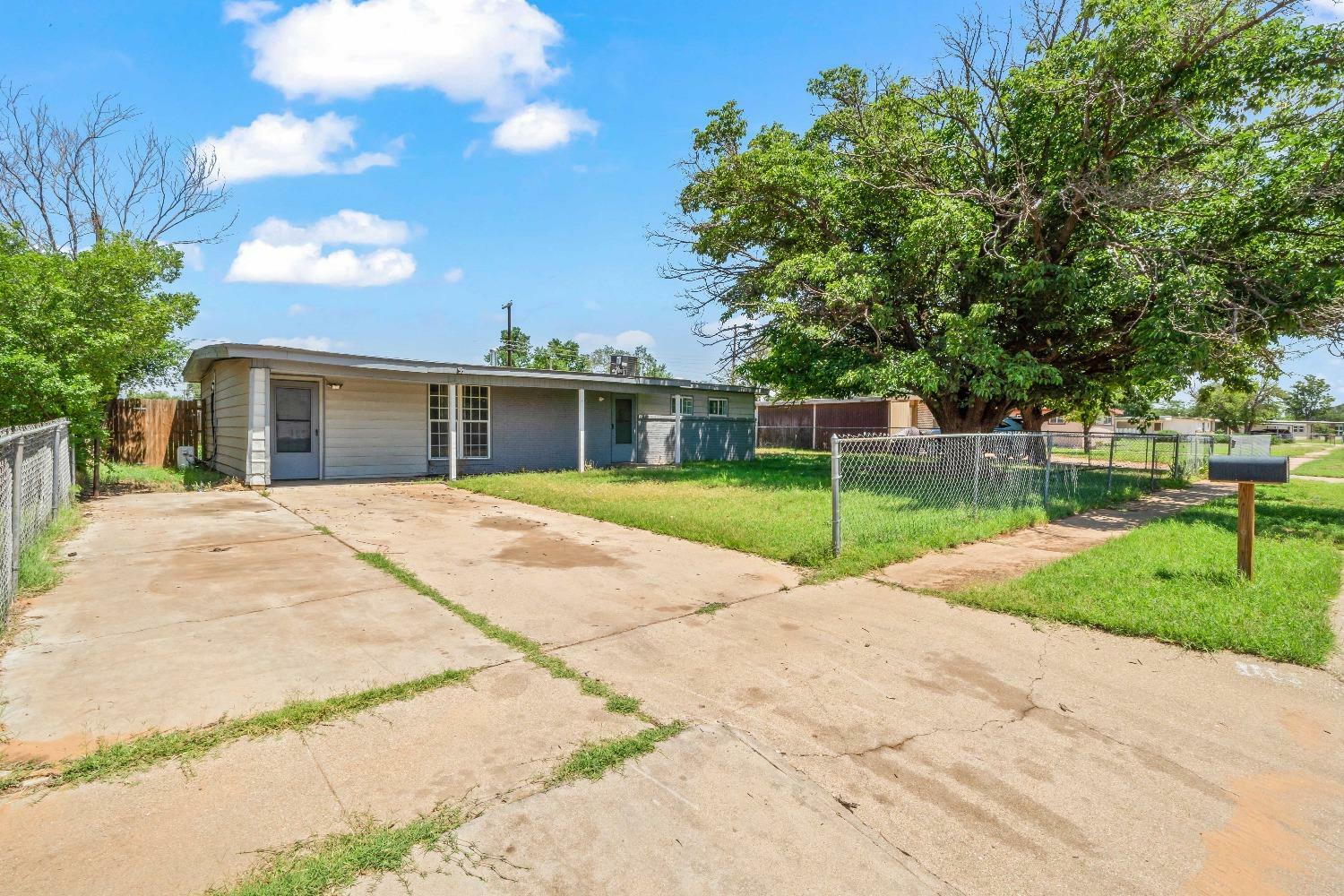 Property Photo:  1905 E 1st Place  TX 79403 