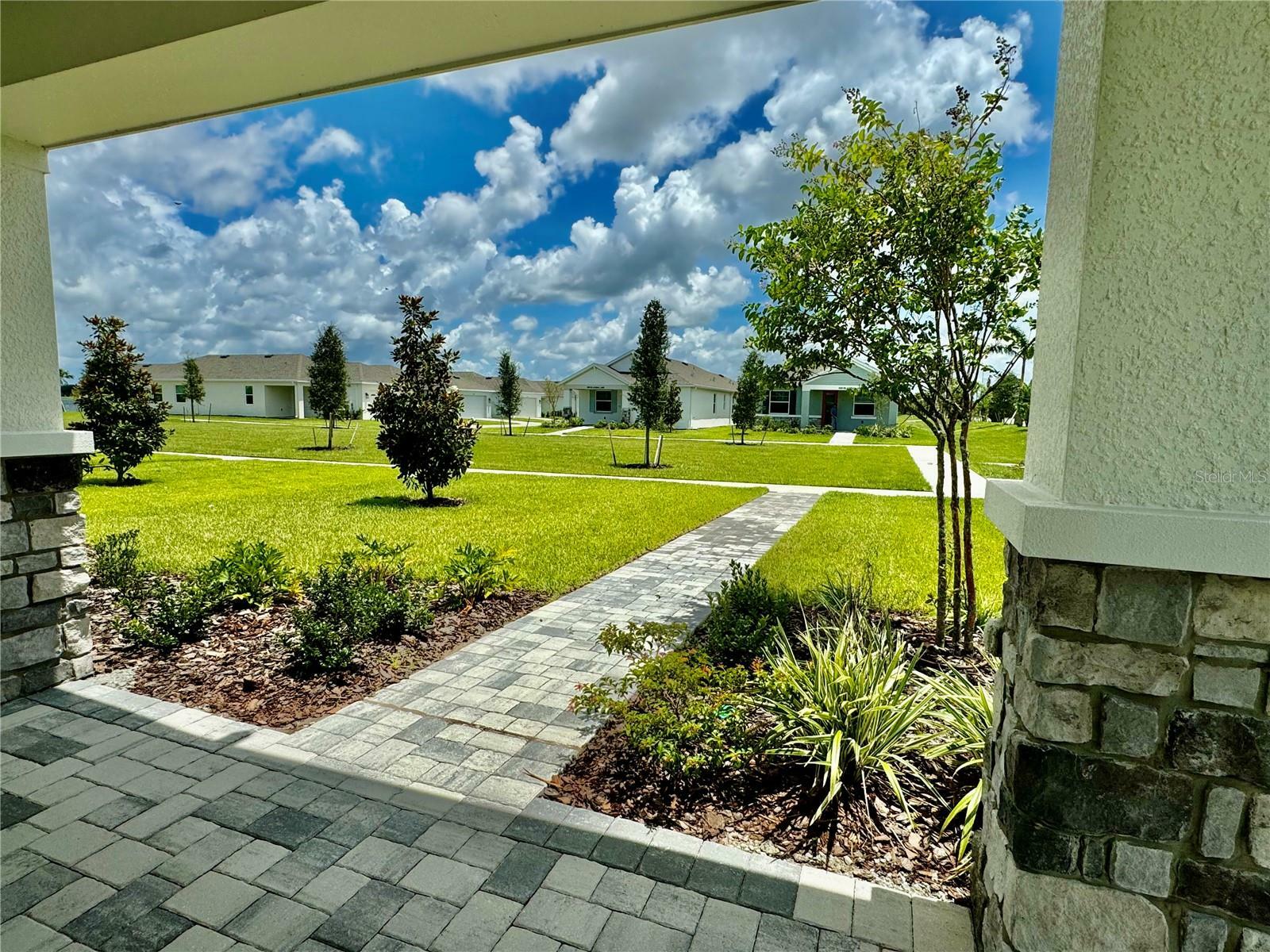 Property Photo:  1984 Skeg Lane  FL 34240 