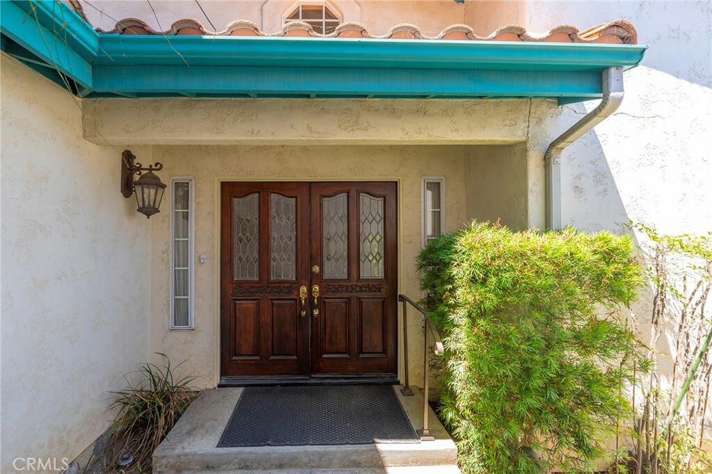 Property Photo:  2333 Robin Lane  CA 90717 