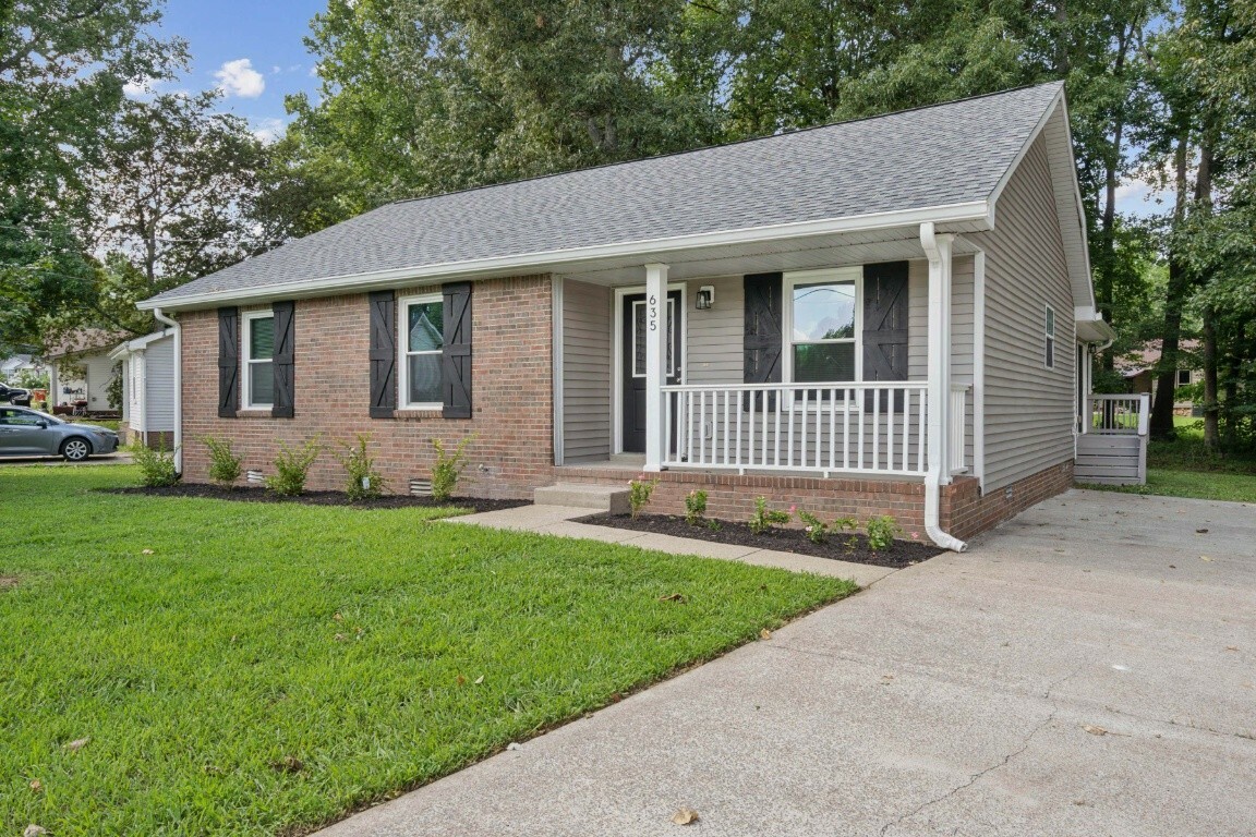 Property Photo:  635 Miles Ct  TN 37042 