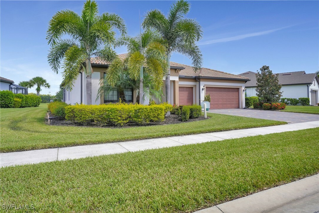 Property Photo:  11752 Bowes Circle  FL 33913 