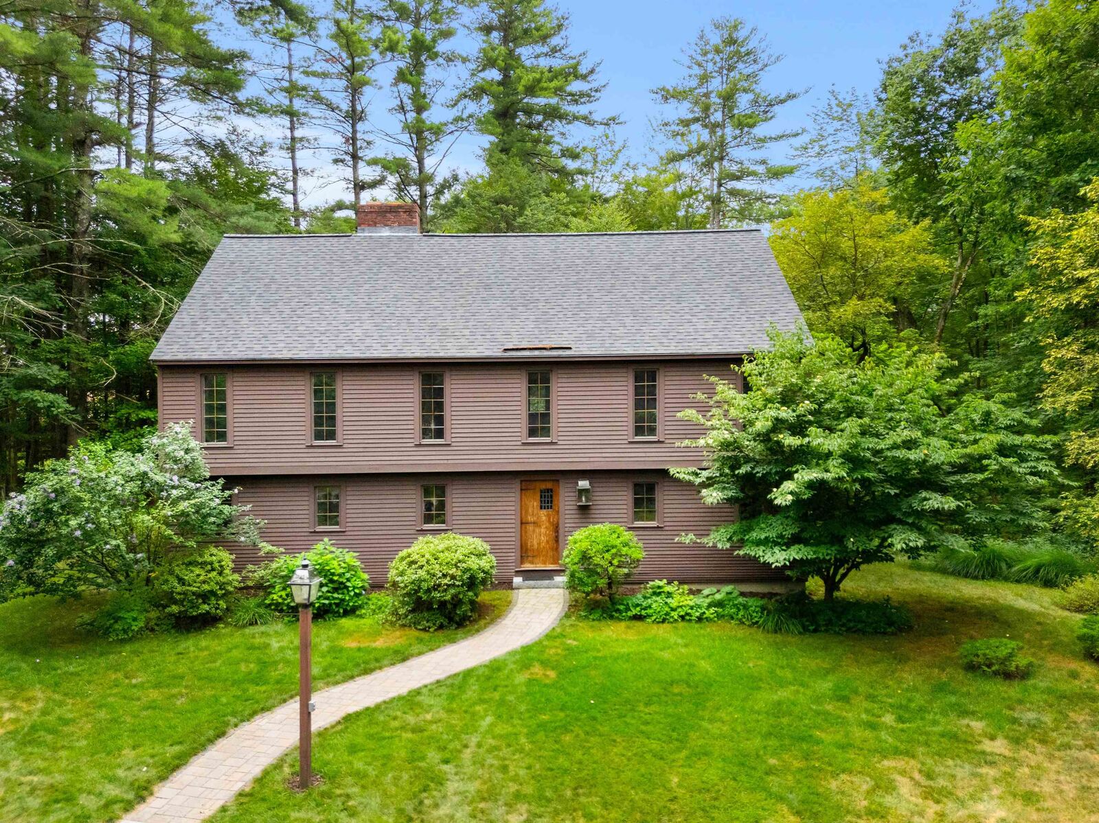 Property Photo:  126 Blanford Place  NH 03110 