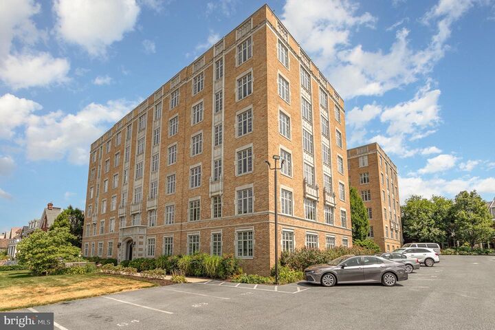 1525 N Front Street 609  Harrisburg PA 17102 photo