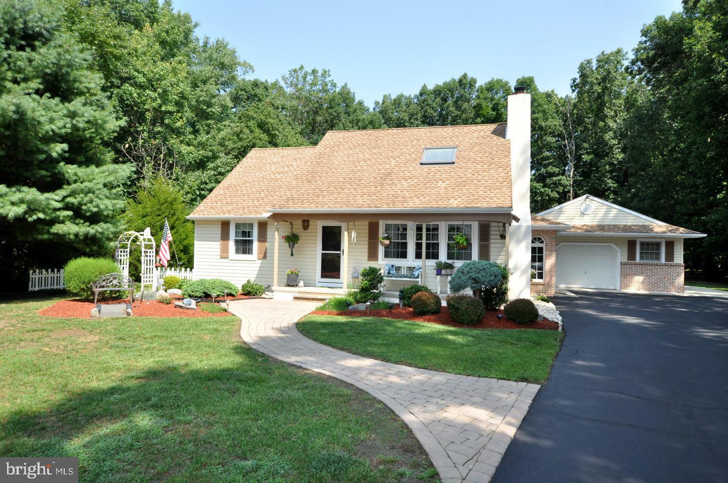 Property Photo:  105 Meetinghouse Lane  NJ 08088 