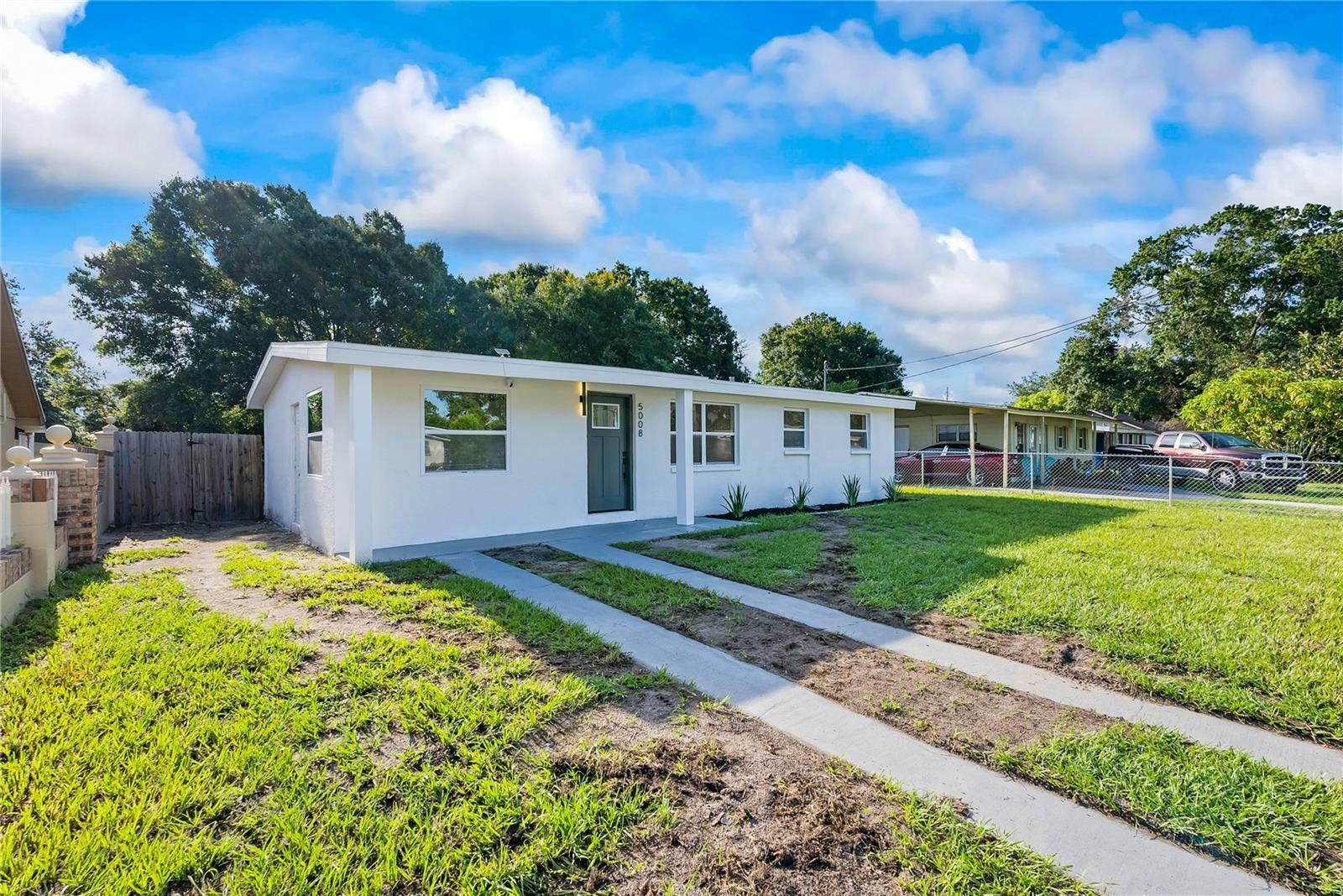 Property Photo:  5008 S 87th Street  FL 33619 