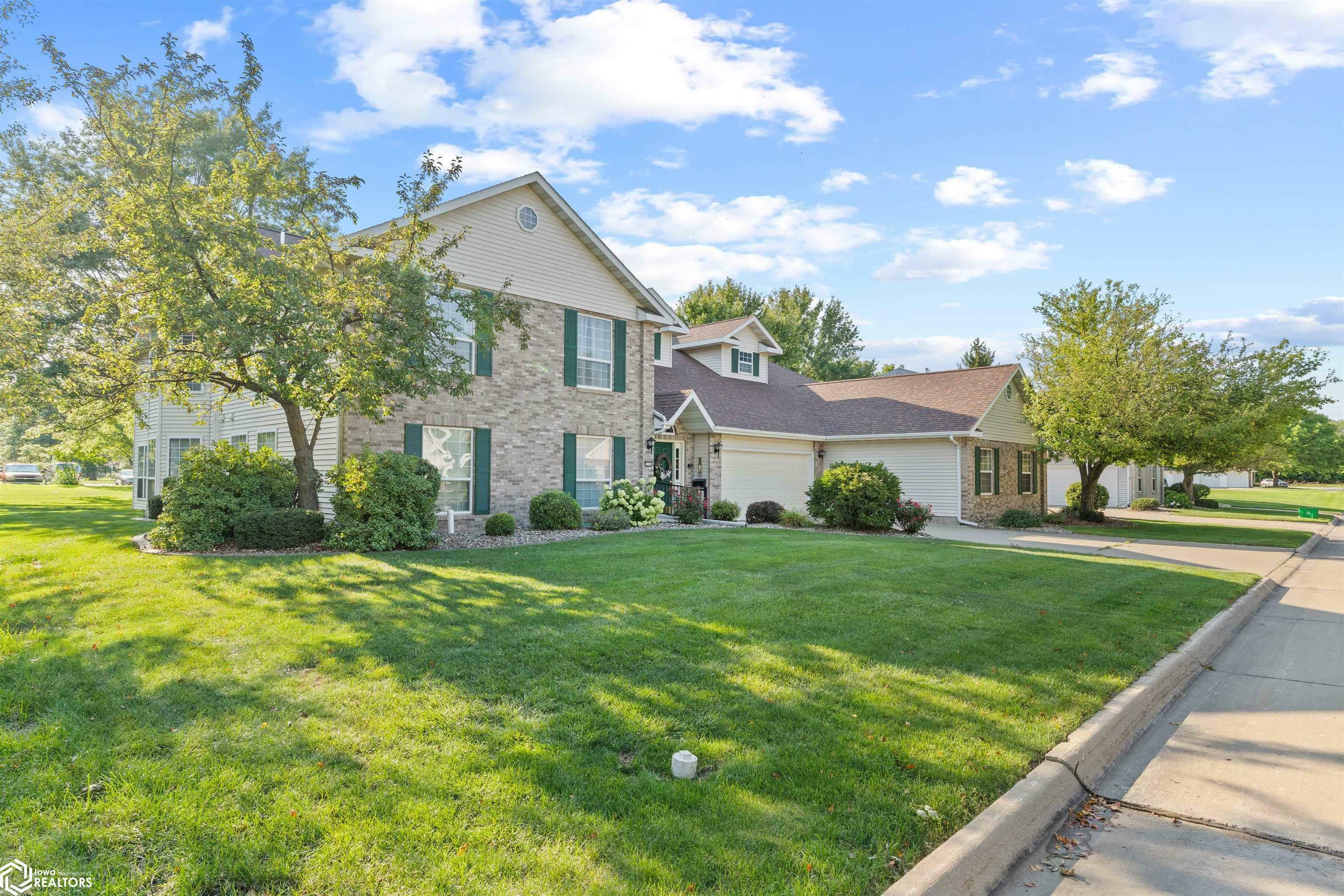 Property Photo:  1505 Orchard Meadow Drive A  IA 52601 