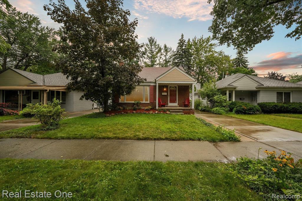Property Photo: 24350 Carlysle Street MI 48124 3137