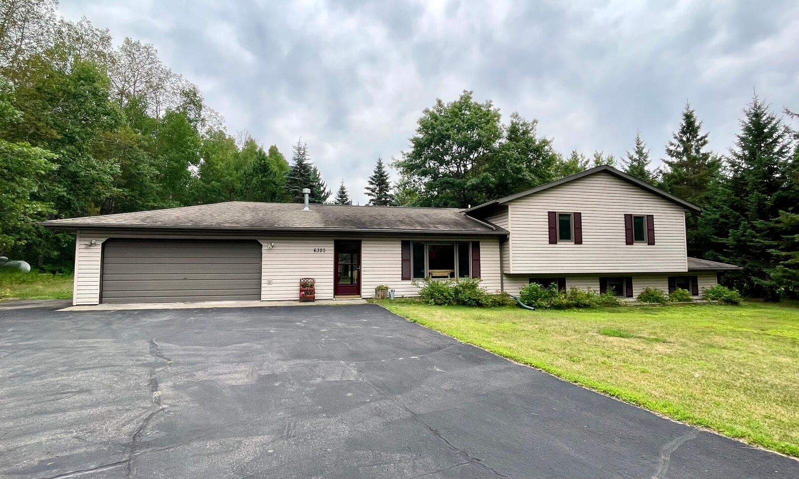 Property Photo:  6320 Tall Pines Road NE  MN 56601 