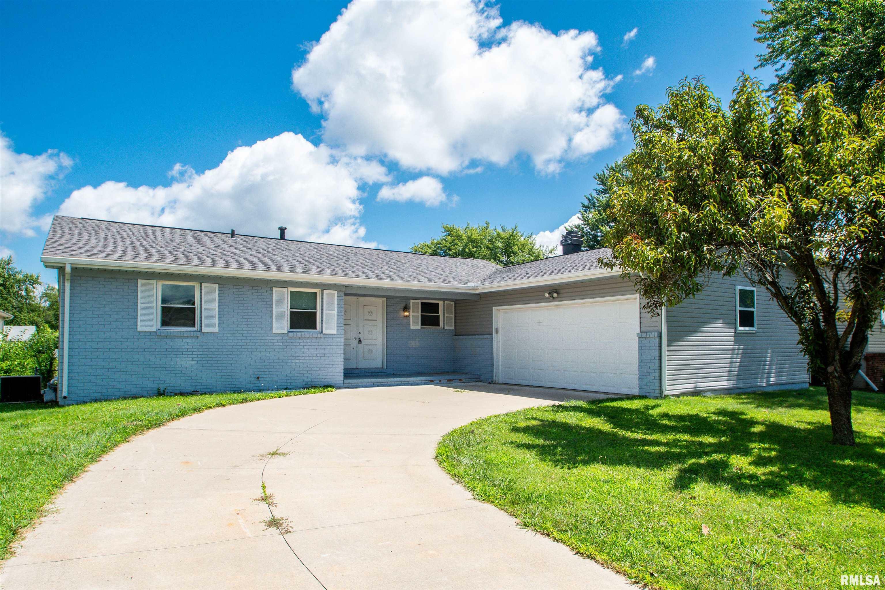 Property Photo:  3902 N Rochelle Lane  IL 61615 