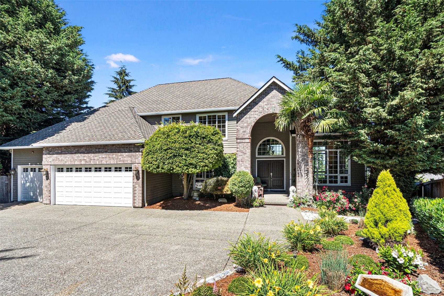 Property Photo:  5622 Orca Drive NE  WA 98422 