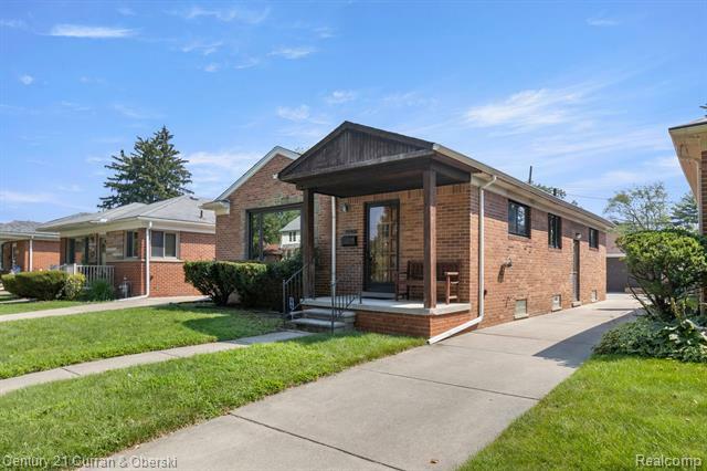 Property Photo:  7480 Colonial Street  MI 48127 