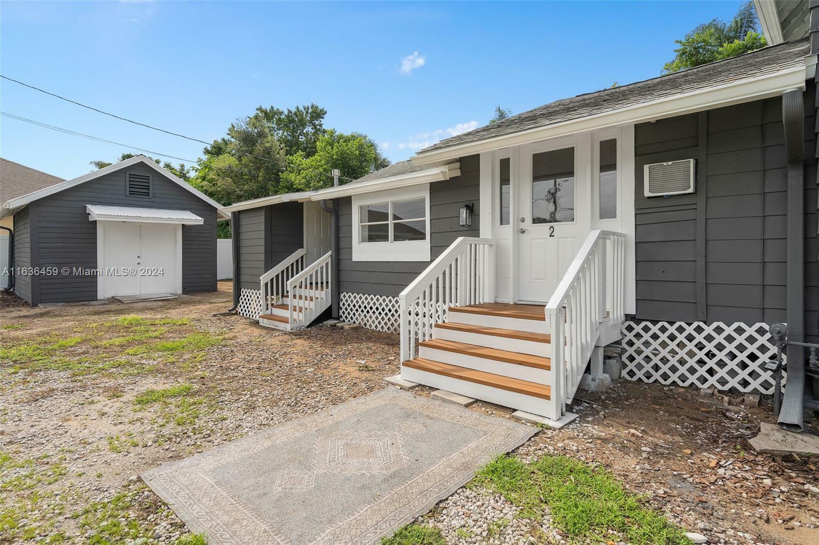 Property Photo:  17 S Mary St  FL 32726 