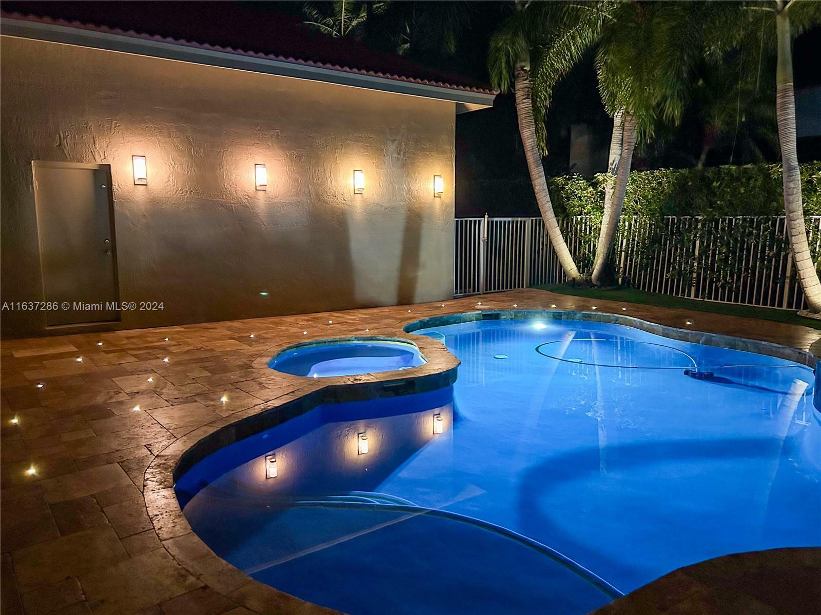 Property Photo:  1000 Highland Meadows Dr  FL 33327 