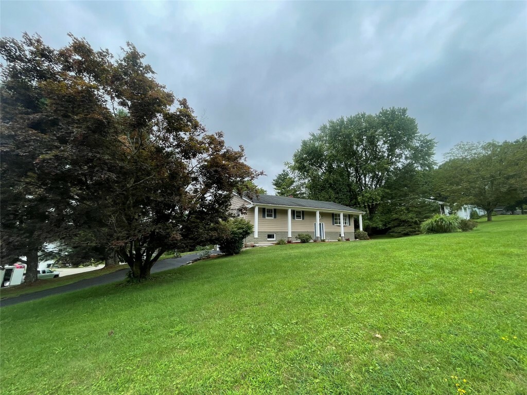 Property Photo:  1 Deerfield Dr  NY 13827 