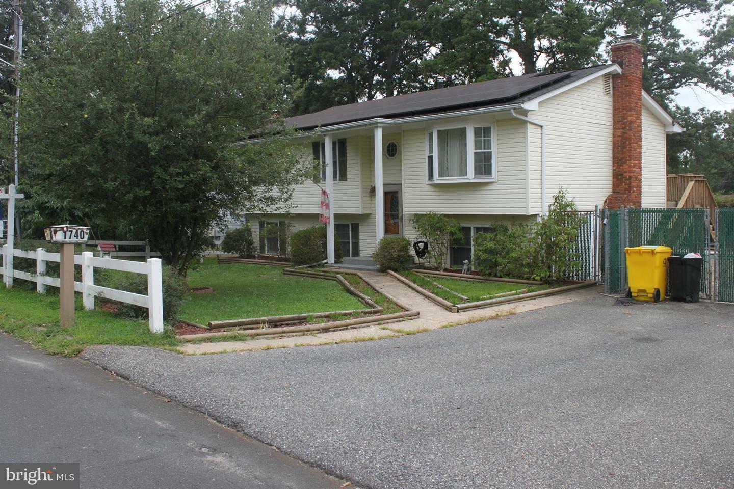 Property Photo:  1740 Shady Side Drive  MD 21037 