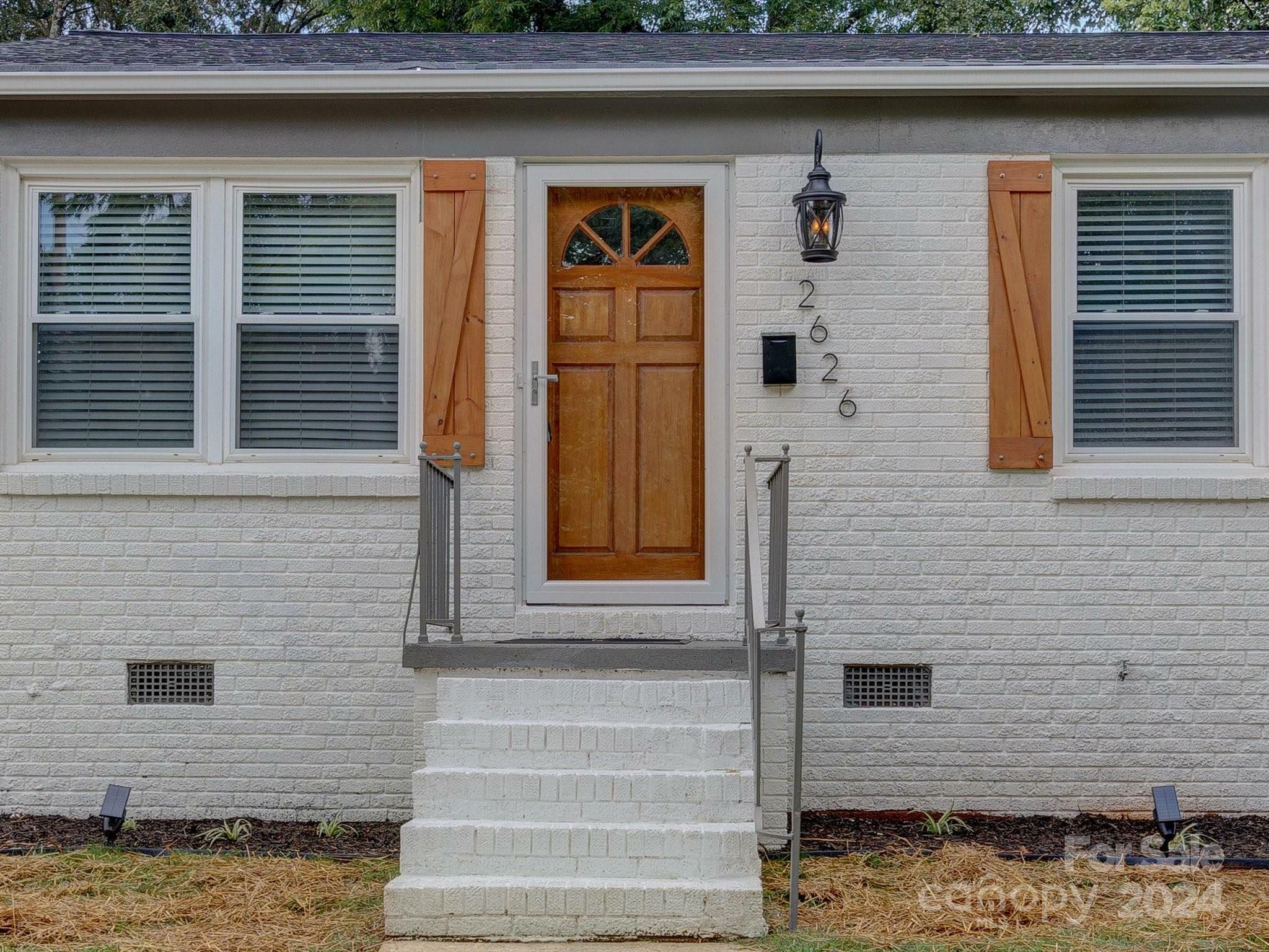 Property Photo:  2626 Abelwood Road  NC 28216 