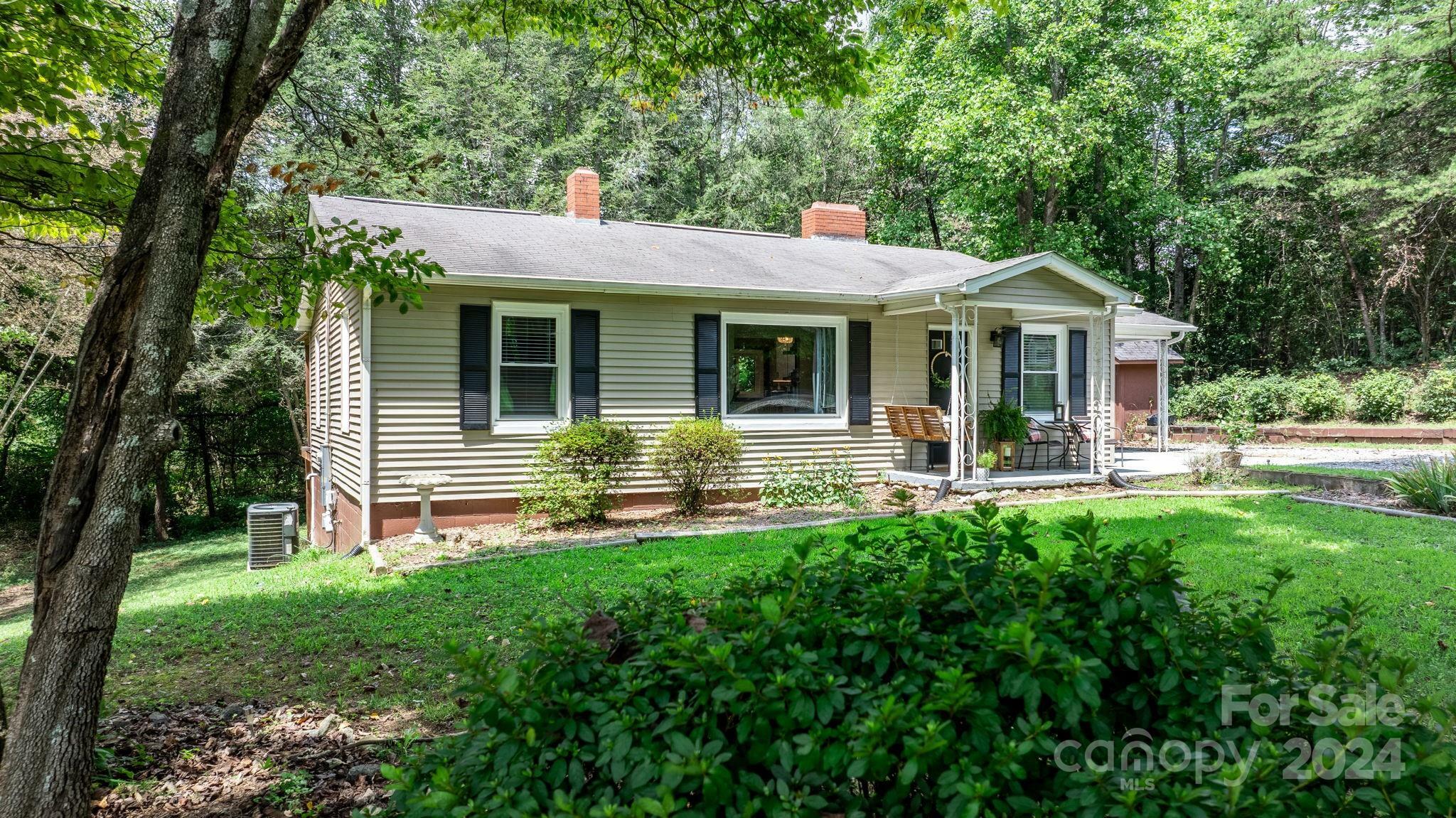 Property Photo:  3113 Harmony Lane  NC 28638 