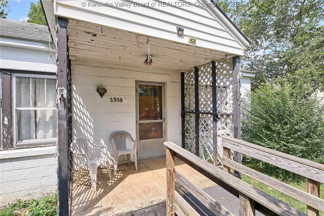 Property Photo:  2308 Washington Avenue  WV 25177 