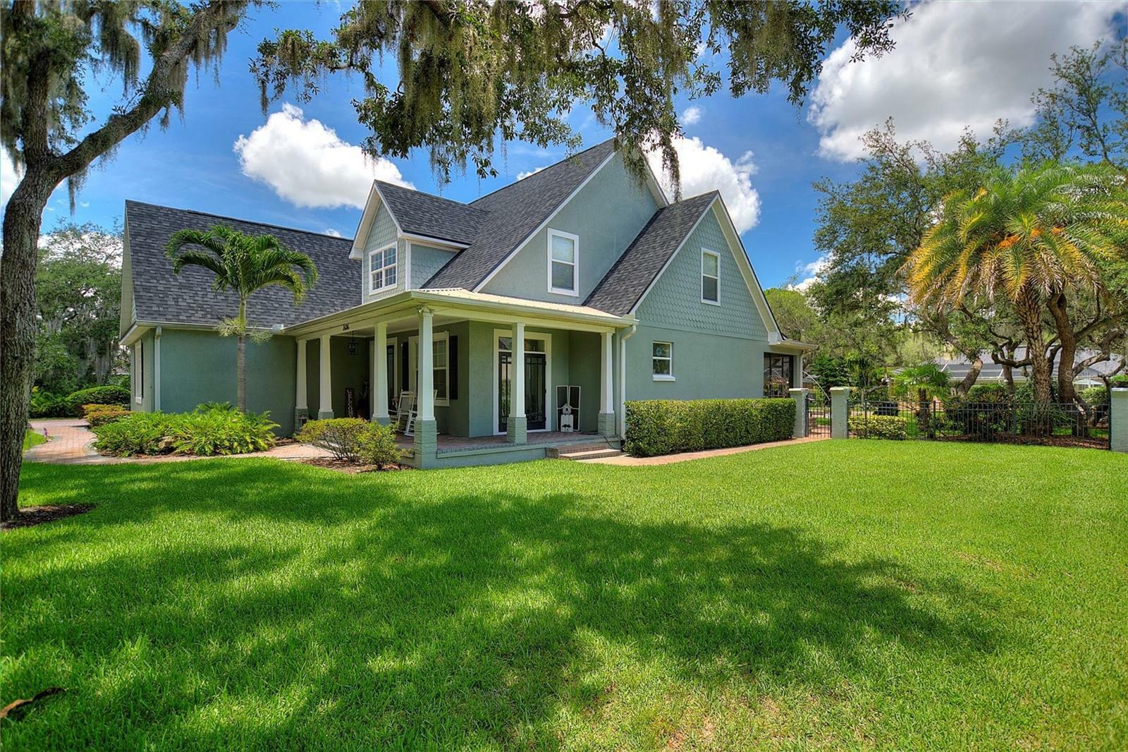 Property Photo:  2606 Wyndsor Oaks Court  FL 33884 