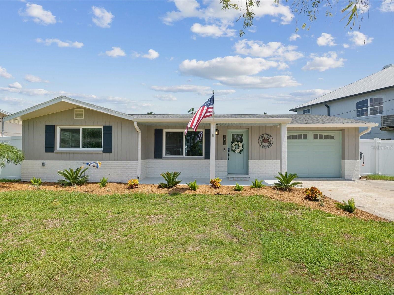 Property Photo:  5512 Tropic Drive  FL 34653 