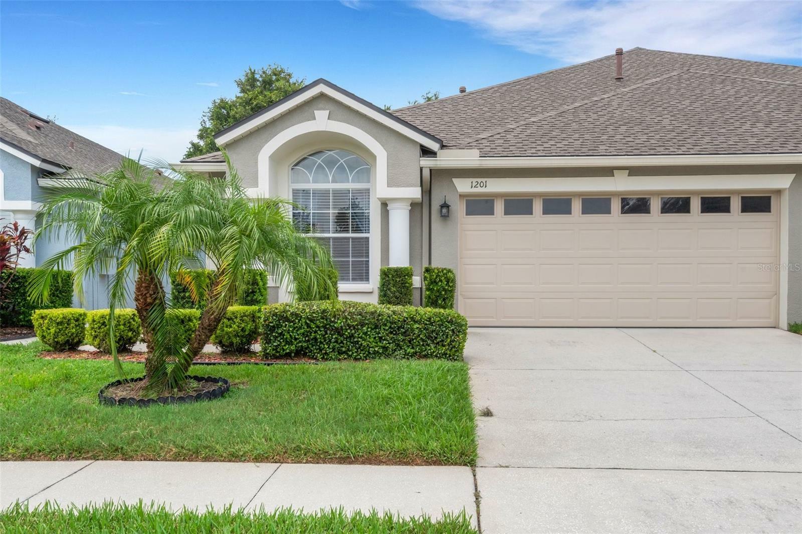 Property Photo:  1201 Bensbrooke Drive  FL 33543 