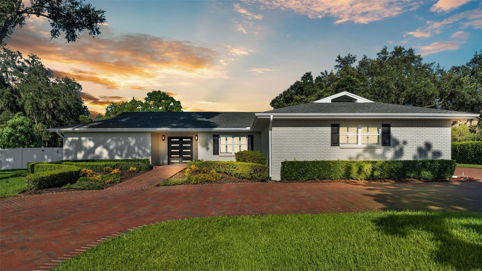 Property Photo: 659 Howard Avenue FL 33815