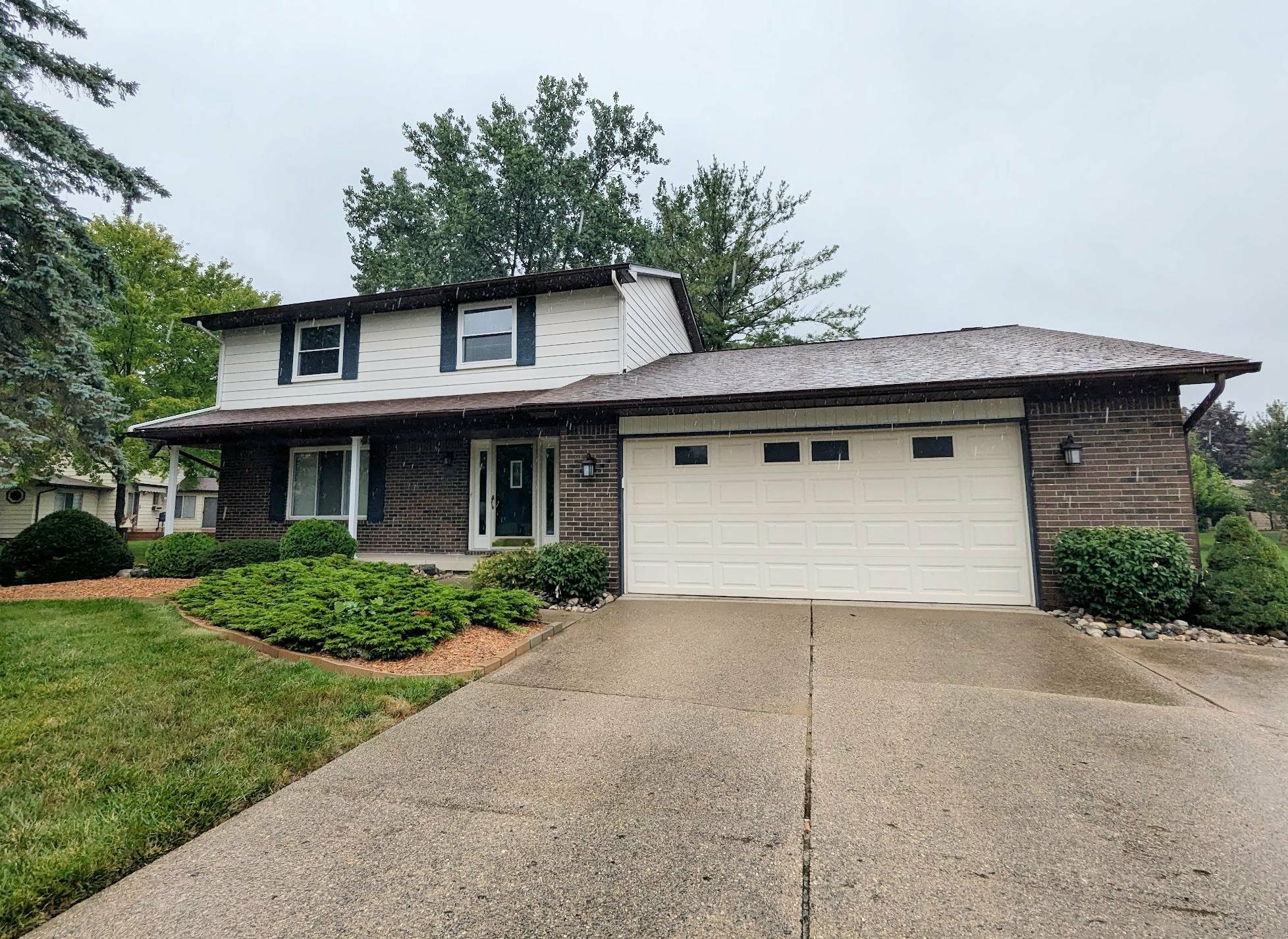 Property Photo:  1019 Muirland Drive  MI 48433 