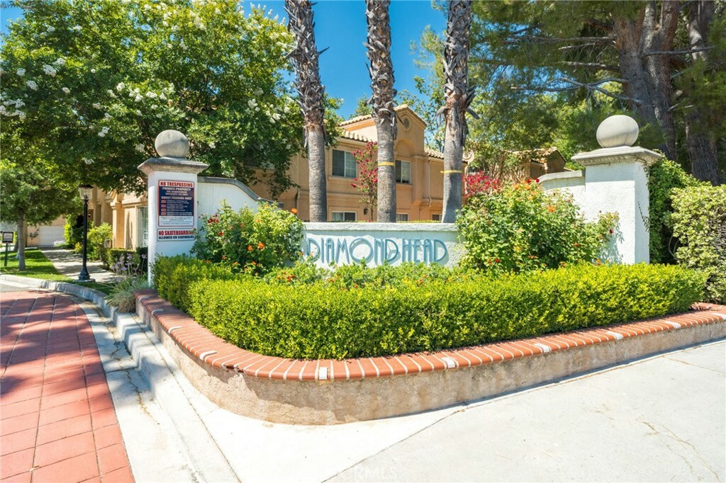 Property Photo:  25216 Steinbeck Avenue G  CA 91381 