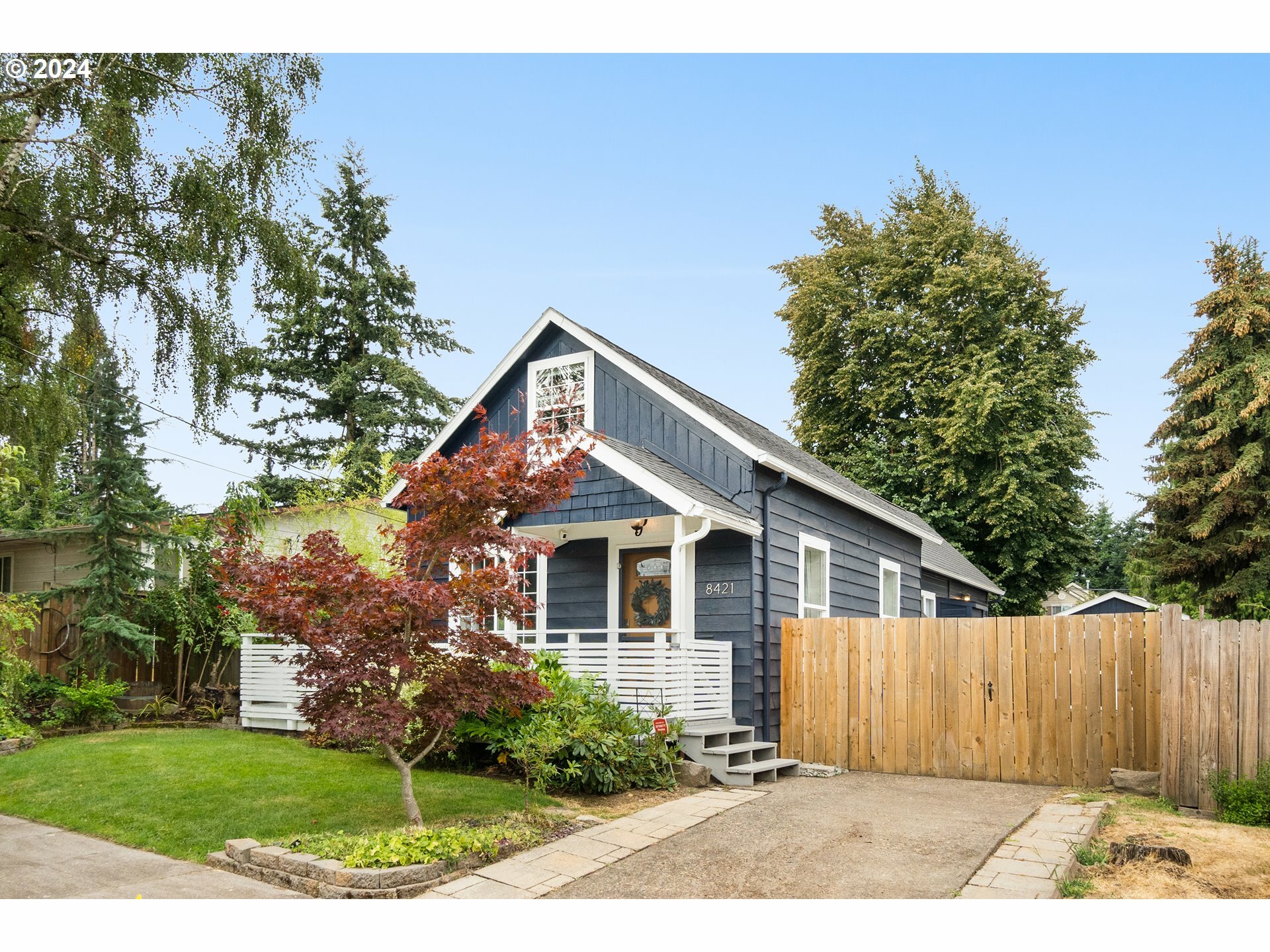 Property Photo:  8421 N Bayard Ave  OR 97217 