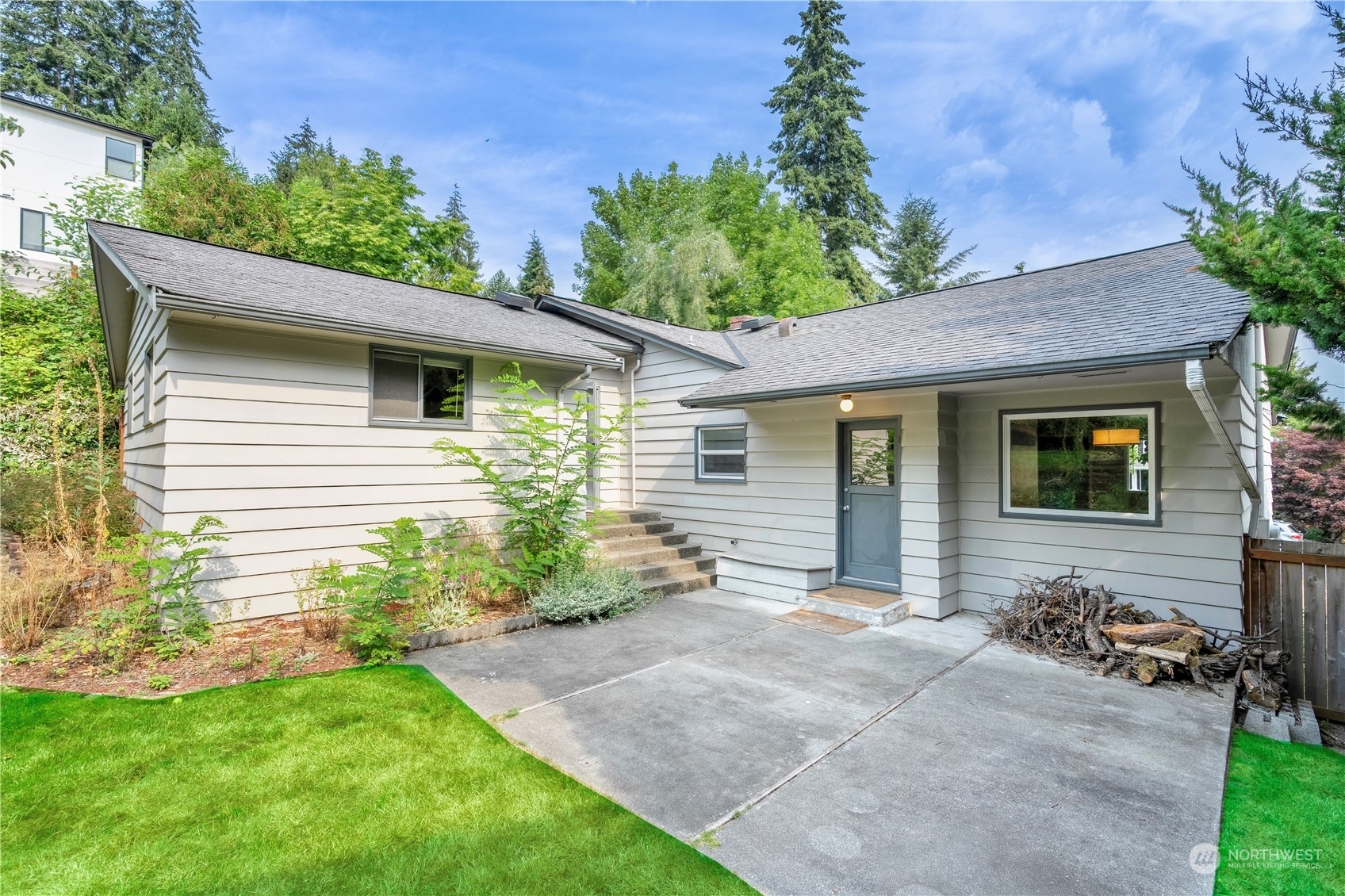 10415 SE 13th Street  Bellevue WA 98004 photo