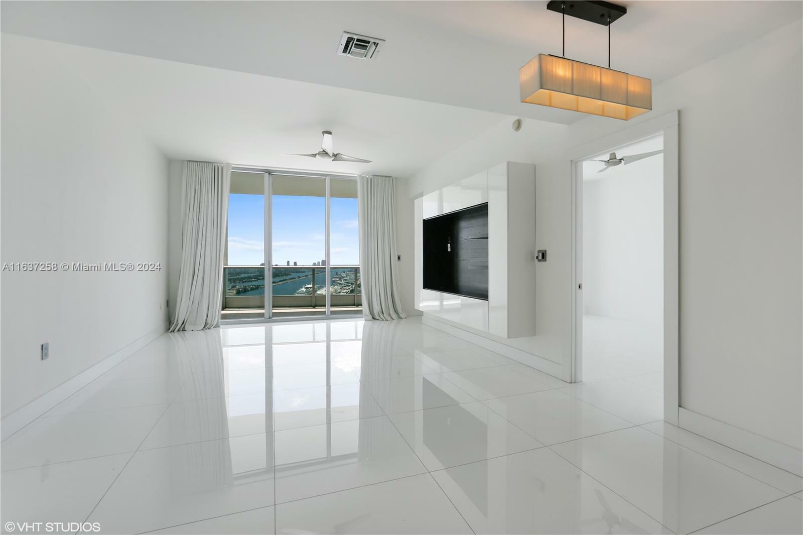 Property Photo:  900 Biscayne Blvd 4102  FL 33132 