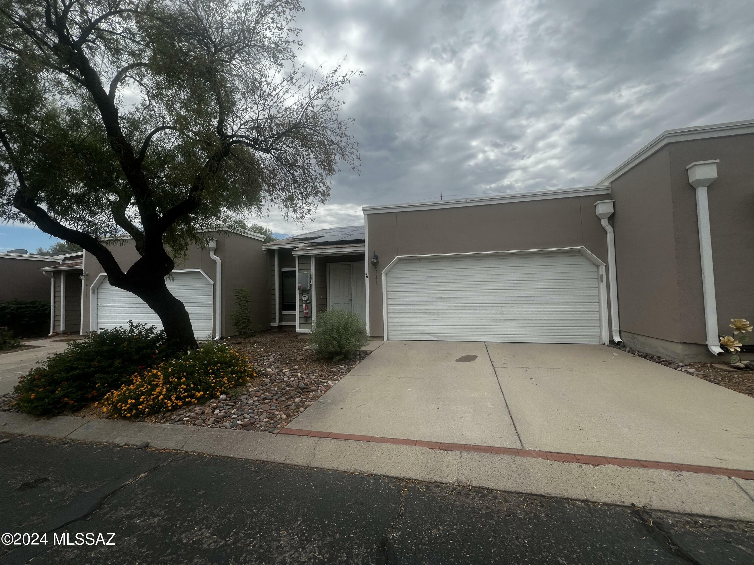 Property Photo:  6341 N Willowbrook Drive  AZ 85704 